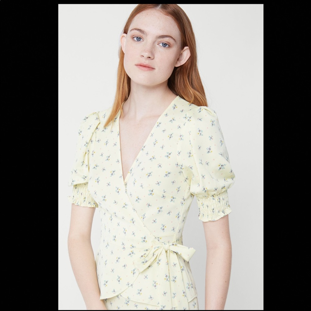 BCBG Generation daisy wrap top 💞